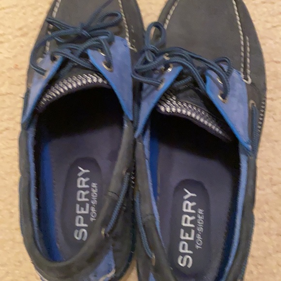 Blue Sperrys sz 11 - Picture 3 of 7